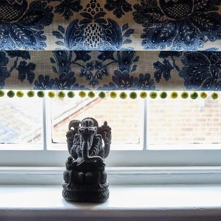 Sarah'S - A Townhouse Apartment In Georgian Holt โฮลท์ ภายนอก รูปภาพ