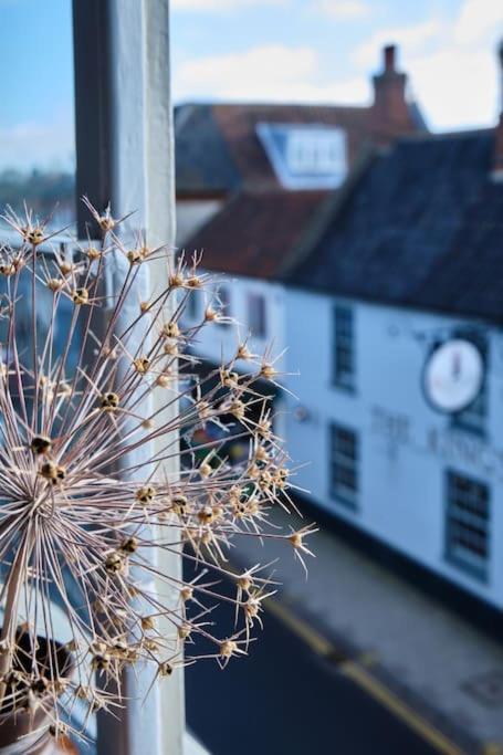 Sarah'S - A Townhouse Apartment In Georgian Holt โฮลท์ ภายนอก รูปภาพ