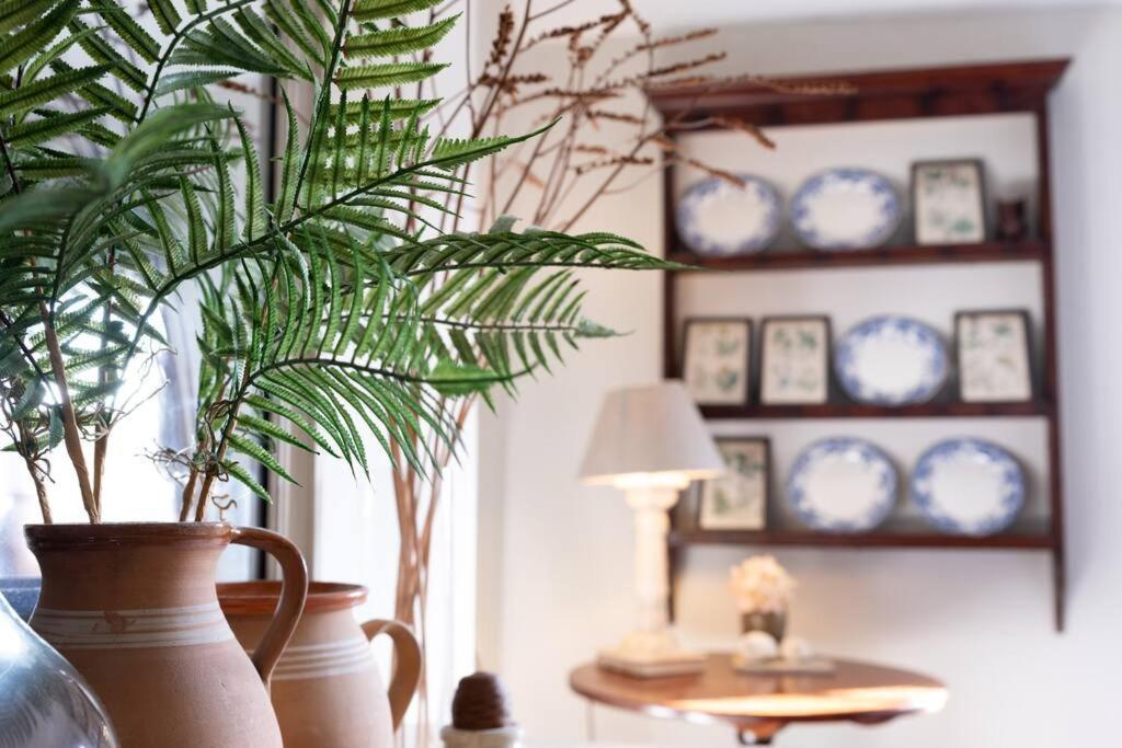 Sarah'S - A Townhouse Apartment In Georgian Holt โฮลท์ ภายนอก รูปภาพ