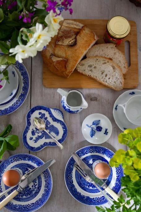 Sarah'S - A Townhouse Apartment In Georgian Holt โฮลท์ ภายนอก รูปภาพ